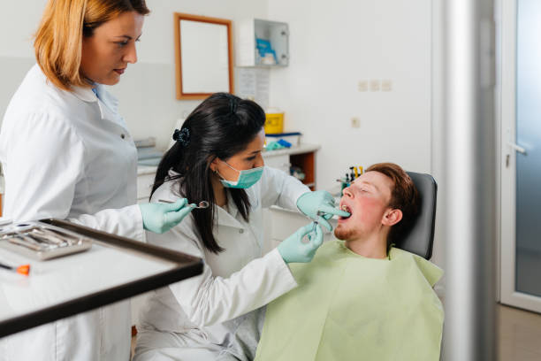 Best Tooth Infection Emergency Dentist  in Robbinsdale, MN
